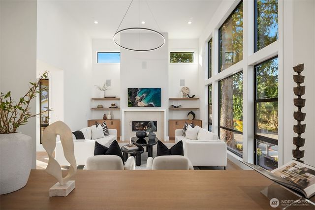 12525 NE 75th Street, Kirkland, WA 98033