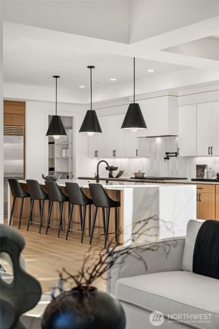 12525 NE 75th Street, Kirkland, WA 98033