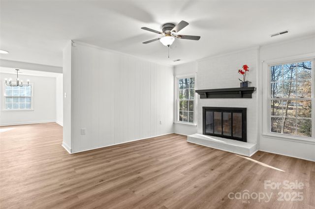 429 Sunnywood Lane, Charlotte, NC 28270