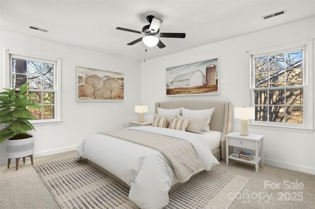 429 Sunnywood Lane, Charlotte, NC 28270