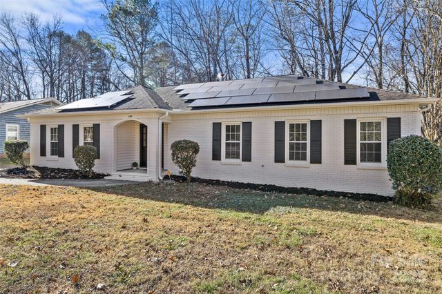 429 Sunnywood Lane, Charlotte, NC 28270