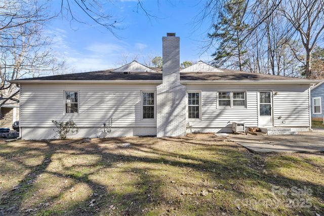 429 Sunnywood Lane, Charlotte, NC 28270