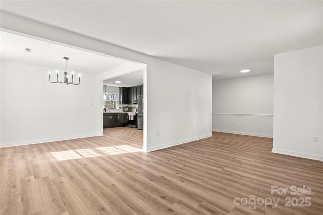 429 Sunnywood Lane, Charlotte, NC 28270