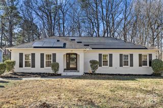 429 Sunnywood Lane, Charlotte, NC 28270