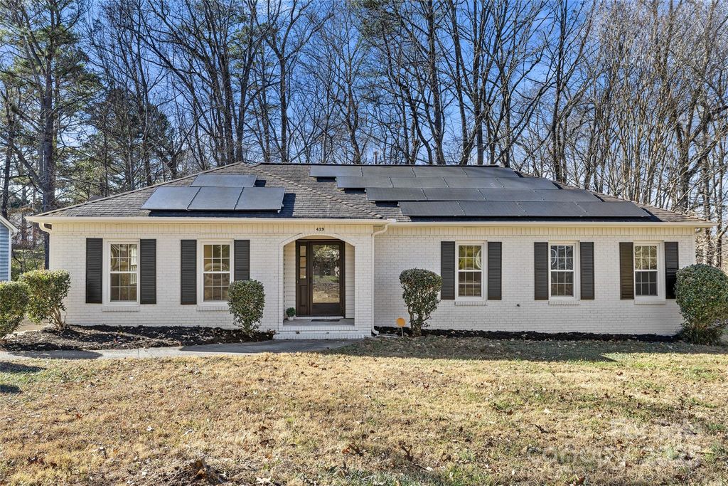 429 Sunnywood Lane, Charlotte, NC 28270