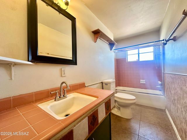 5962 E 25th Street, Tucson, AZ 85711