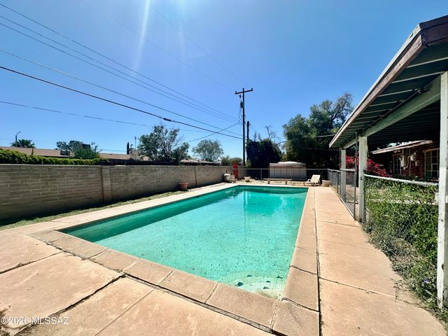5962 E 25th Street, Tucson, AZ 85711