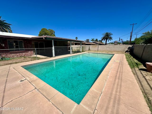 5962 E 25th Street, Tucson, AZ 85711