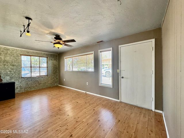 5962 E 25th Street, Tucson, AZ 85711