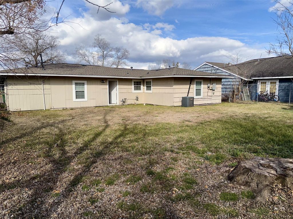 6144 Doulton Drive, Houston, TX 77033