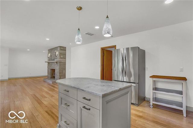 760 W Pine Street, Zionsville, IN 46077