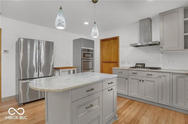 760 W Pine Street, Zionsville, IN 46077