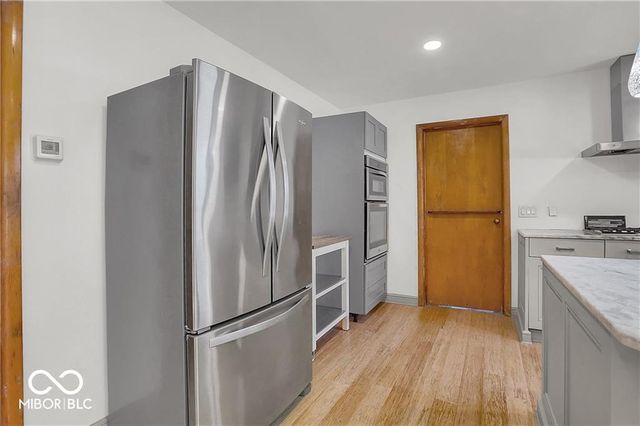 760 W Pine Street, Zionsville, IN 46077