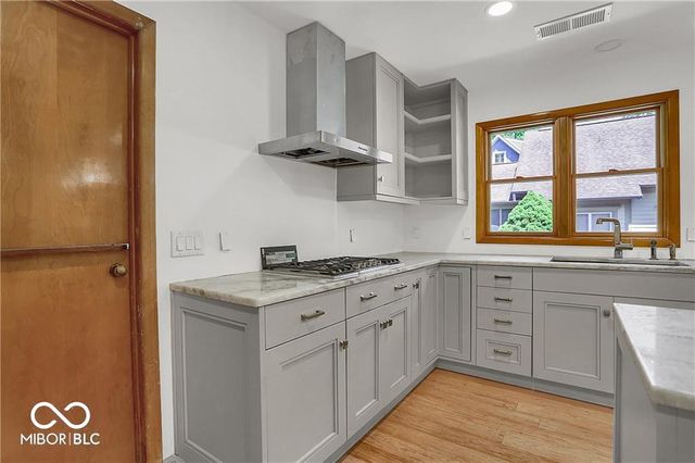 760 W Pine Street, Zionsville, IN 46077