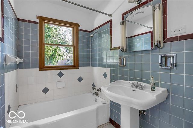760 W Pine Street, Zionsville, IN 46077