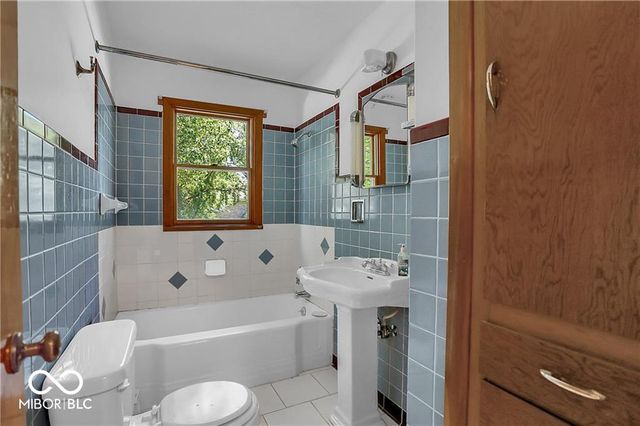 760 W Pine Street, Zionsville, IN 46077