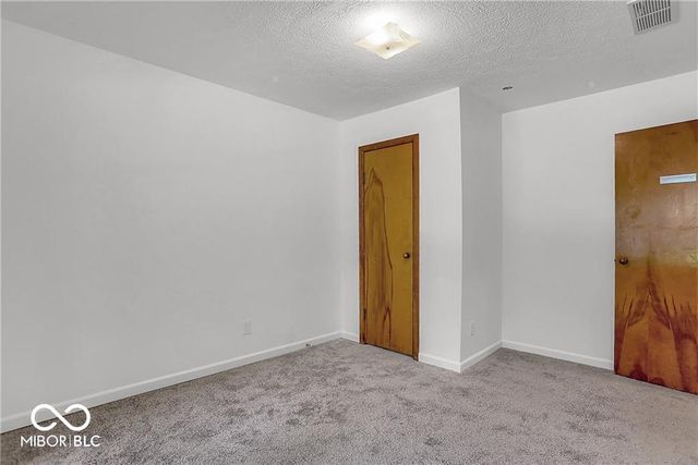 760 W Pine Street, Zionsville, IN 46077