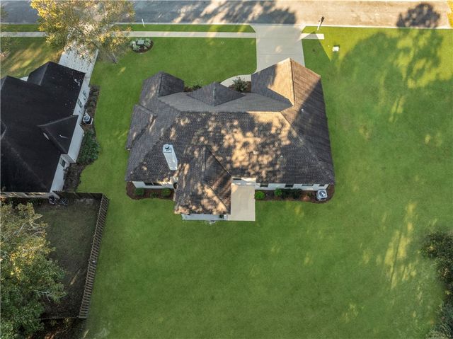 292 Country Walk Circle, Brunswick, GA 31525