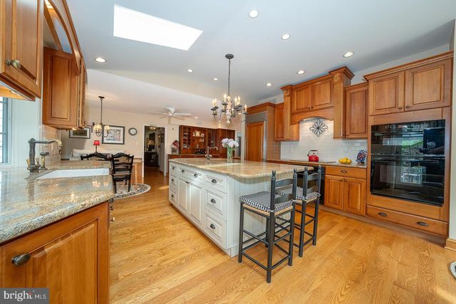 495 WINSTON WAY WAY, Berwyn, PA 19312