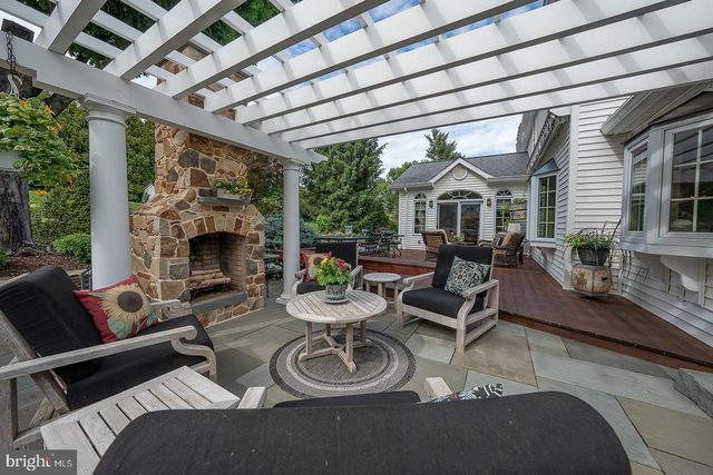 495 WINSTON WAY WAY, Berwyn, PA 19312