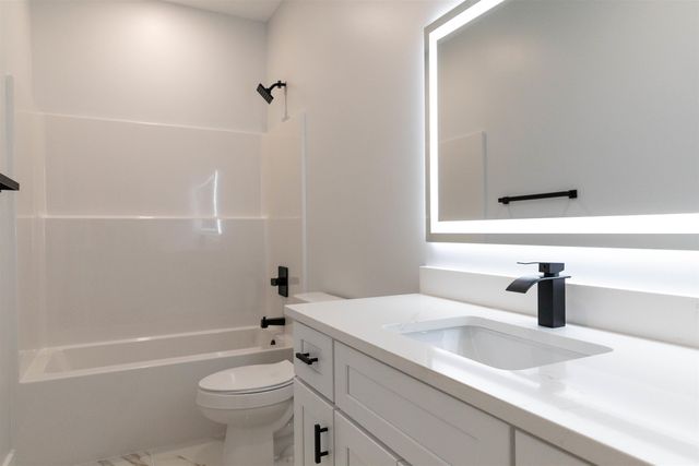 77 Carolina Oaks Drive, Chesnee, SC 29323