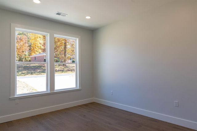 77 Carolina Oaks Drive, Chesnee, SC 29323