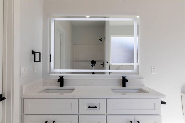 77 Carolina Oaks Drive, Chesnee, SC 29323