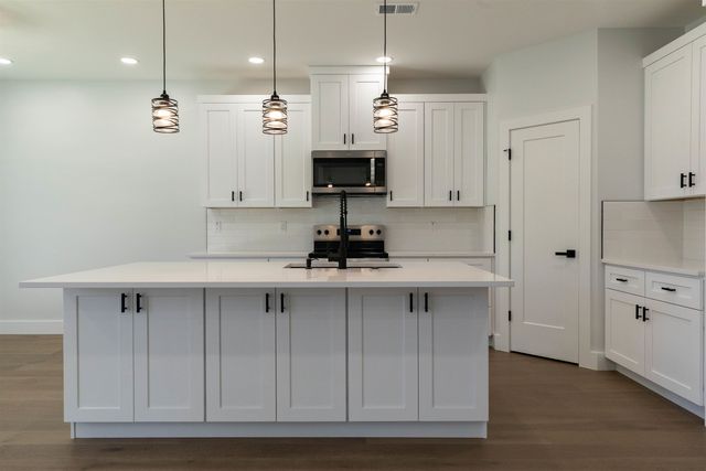 77 Carolina Oaks Drive, Chesnee, SC 29323