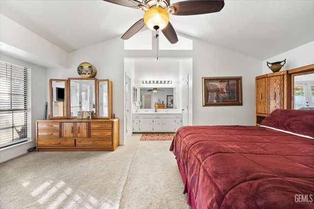 9408 Nickam Court, Bakersfield, CA 93311