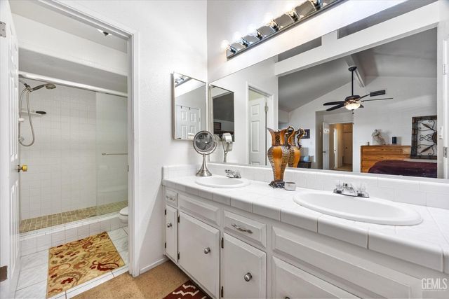 9408 Nickam Court, Bakersfield, CA 93311