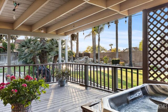 9408 Nickam Court, Bakersfield, CA 93311