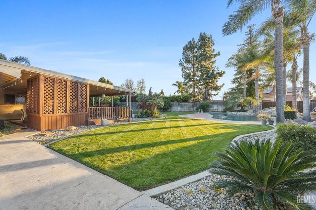 9408 Nickam Court, Bakersfield, CA 93311