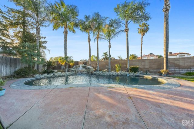 9408 Nickam Court, Bakersfield, CA 93311