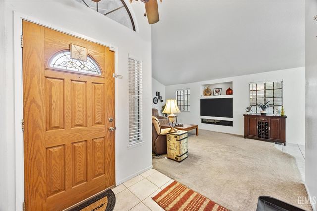 9408 Nickam Court, Bakersfield, CA 93311