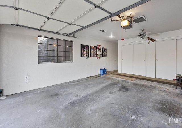 9408 Nickam Court, Bakersfield, CA 93311