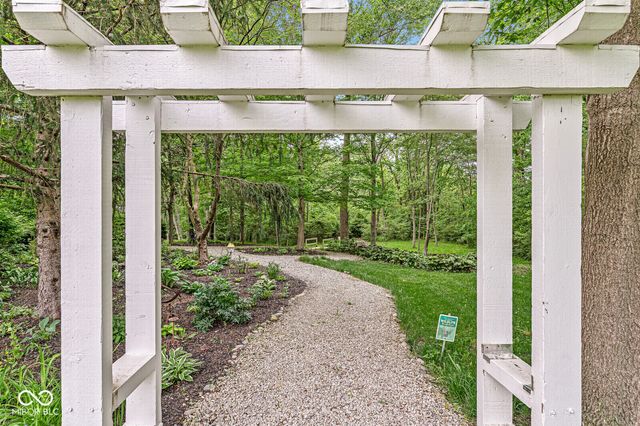 4480 W 121st Street, Zionsville, IN 46077