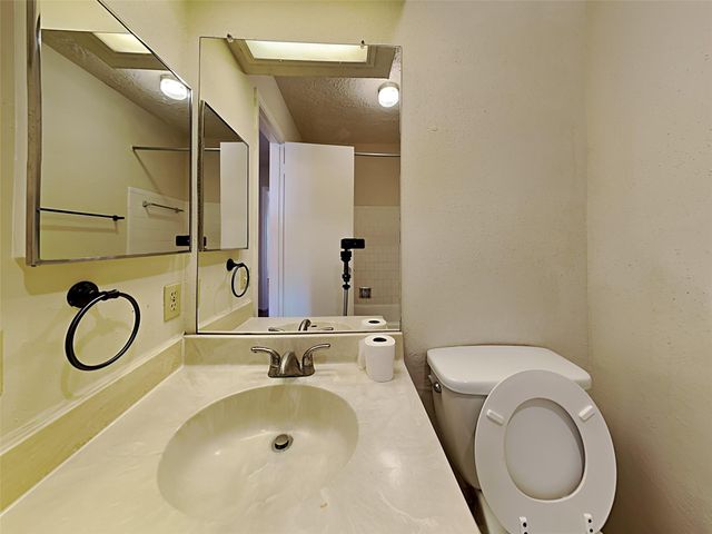16930 Barcelona Drive, Friendswood, TX 77546
