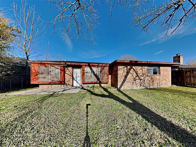 16930 Barcelona Drive, Friendswood, TX 77546
