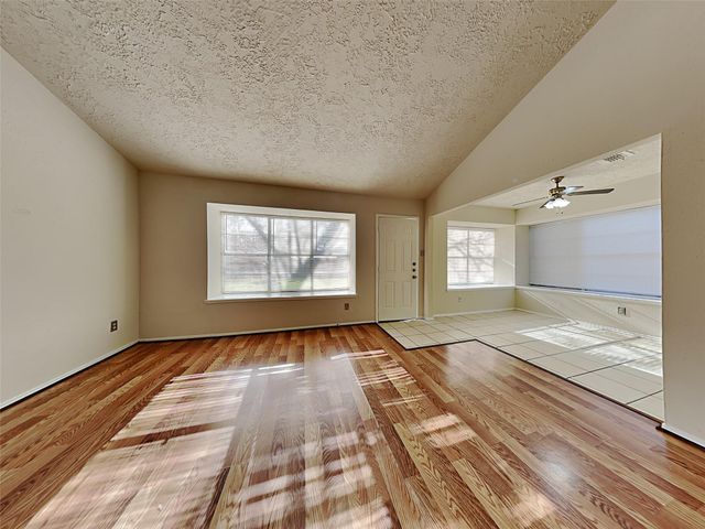 16930 Barcelona Drive, Friendswood, TX 77546
