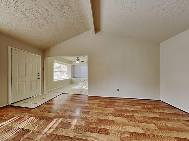 16930 Barcelona Drive, Friendswood, TX 77546