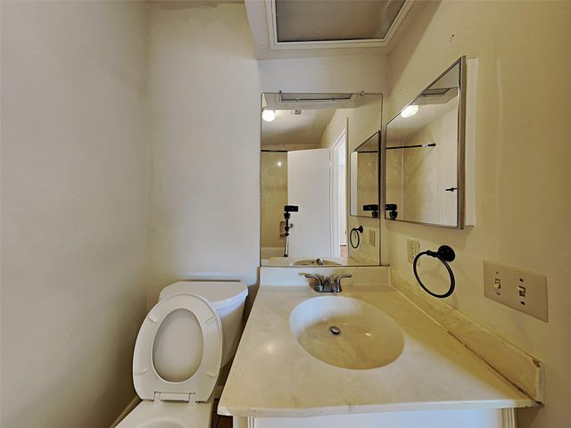 16930 Barcelona Drive, Friendswood, TX 77546