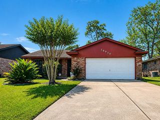 16930 Barcelona Drive, Friendswood, TX 77546