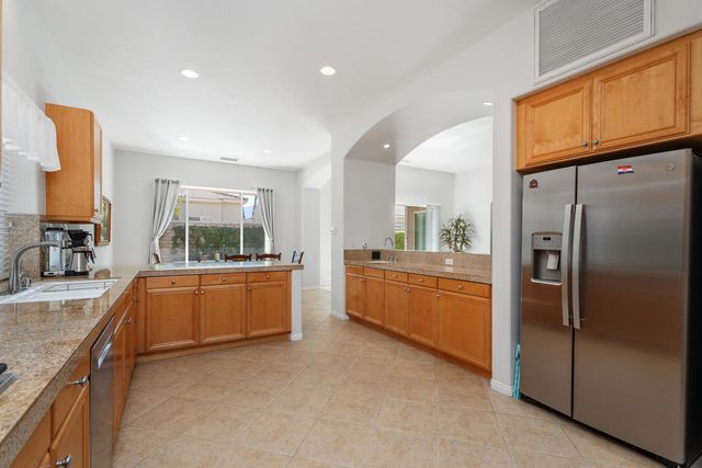 74609 Moss Rose Drive, Palm Desert, CA 92260