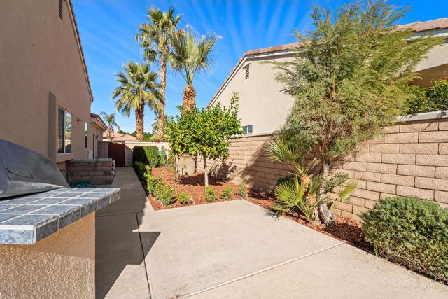 74609 Moss Rose Drive, Palm Desert, CA 92260