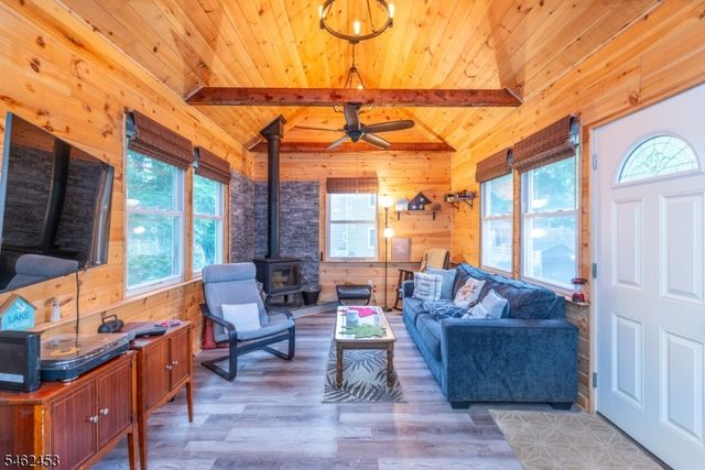 59 Voorhis Pl, Ringwood Boro, NJ 07456