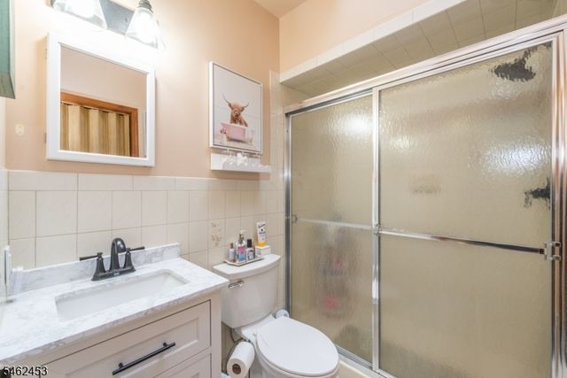 59 Voorhis Pl, Ringwood Boro, NJ 07456