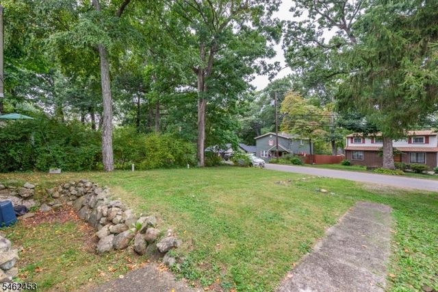 59 Voorhis Pl, Ringwood Boro, NJ 07456