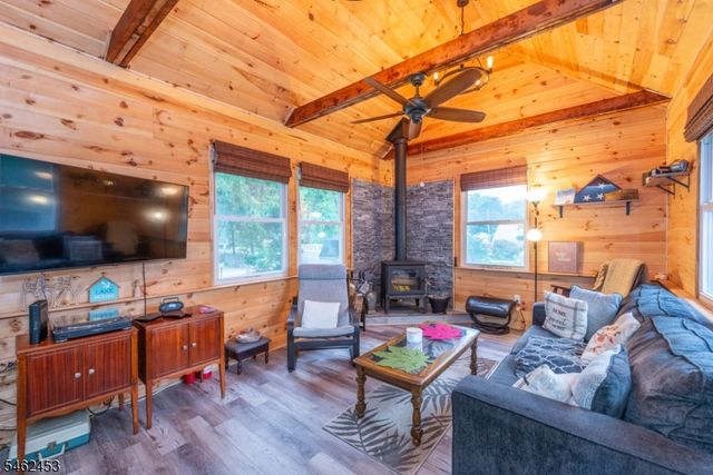 59 Voorhis Pl, Ringwood Boro, NJ 07456