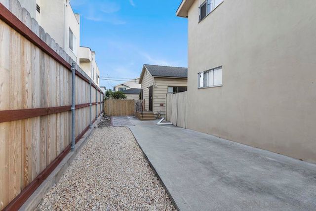 1521 Missouri St, San Diego, CA 92109