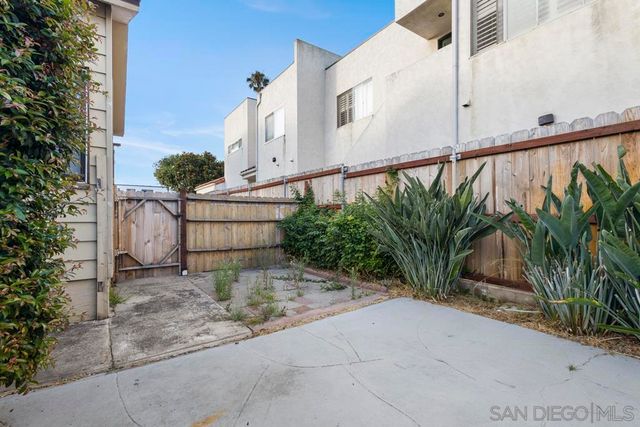 1521 Missouri St, San Diego, CA 92109